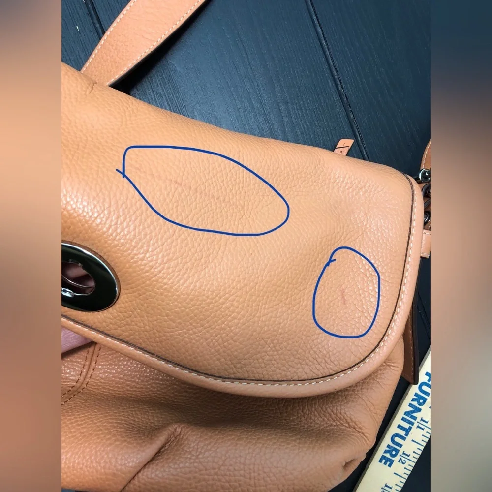 Coach Pebbled Leather Crossbody Shoulder Bag in Camel/Tan